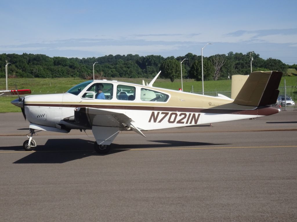 Beechcraft 35 Bonanza (N7021N)
