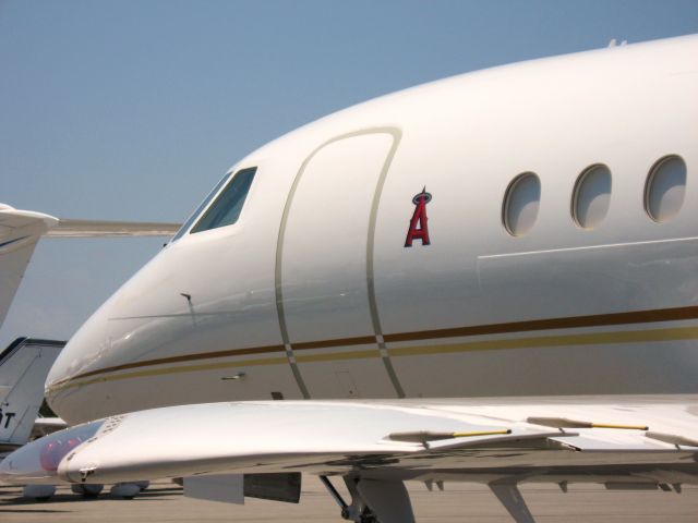 Dassault Falcon 2000 (N220AB) - PARKED AT SANTA ANA