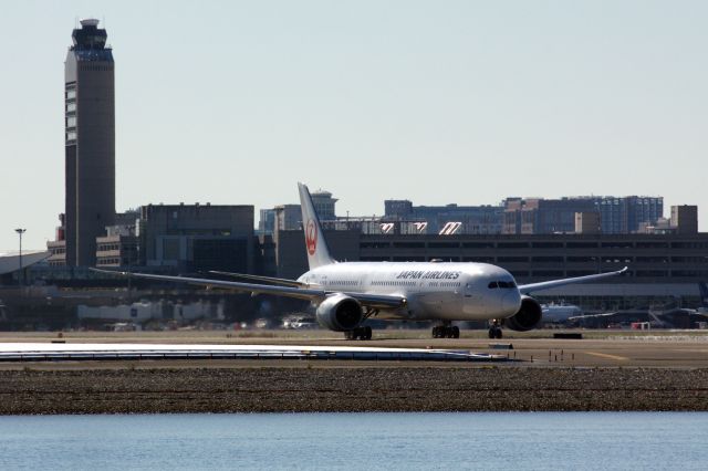 Boeing 787-9 Dreamliner (JA864J)