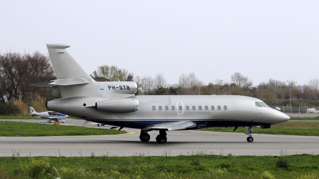 Dassault Falcon 900 (PH-STB)