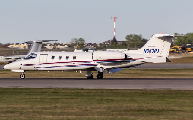 Learjet 35 (N363PJ)