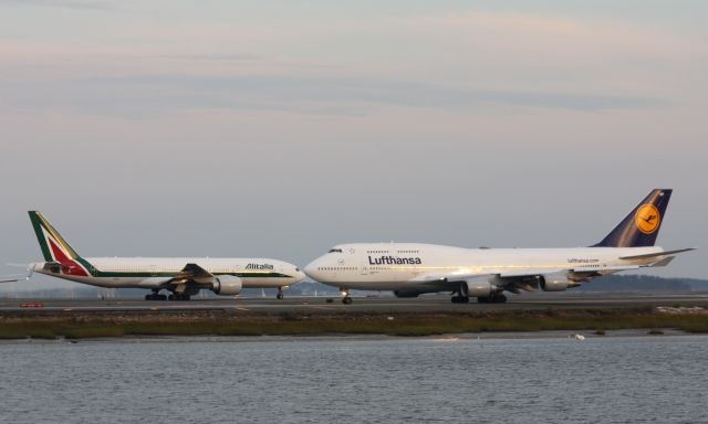 Boeing 747-400 (D-ABVP) - Beautiful Boeing B744 and B772