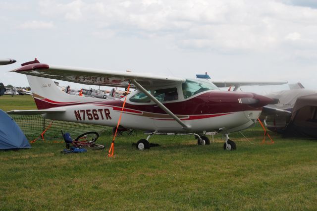 Cessna Skylane (N756TR)