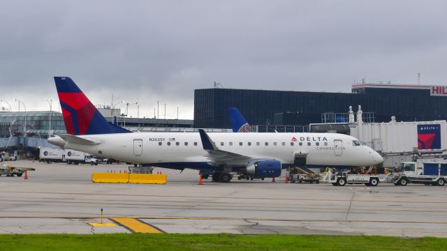 Embraer 175 (N263SY) - Delta Connection Embraer ERJ-175LR N263SY in Chicago 