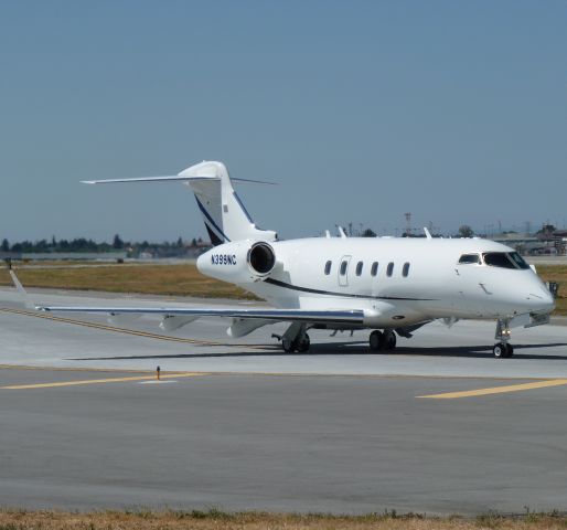 Bombardier Challenger 300 (N399NC)