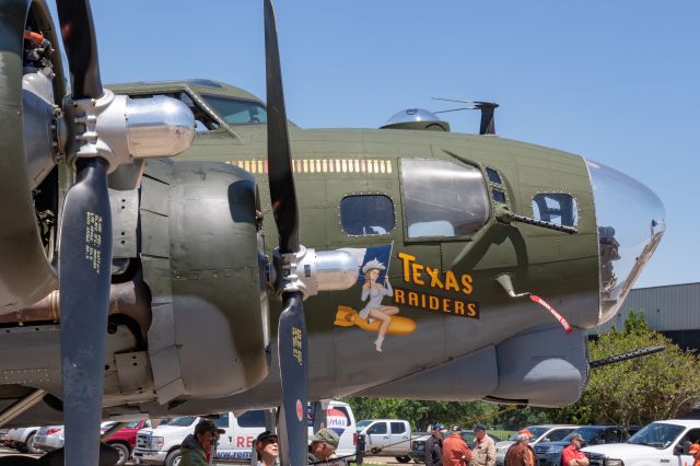 NL7227C — - Texas Raiders B-17G at Houston airshow April 14, 2019