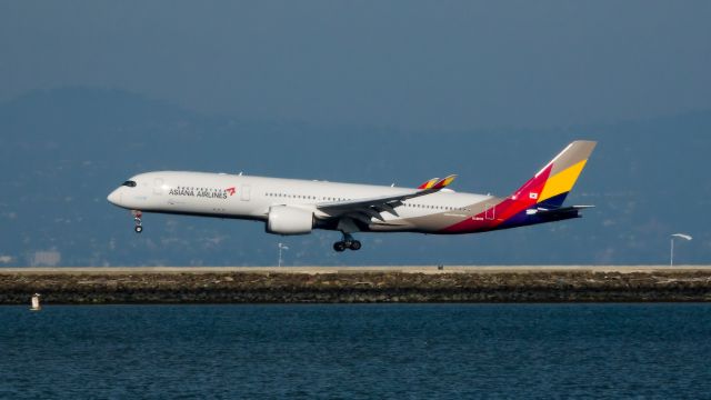 Airbus A350-900 (HL8078)