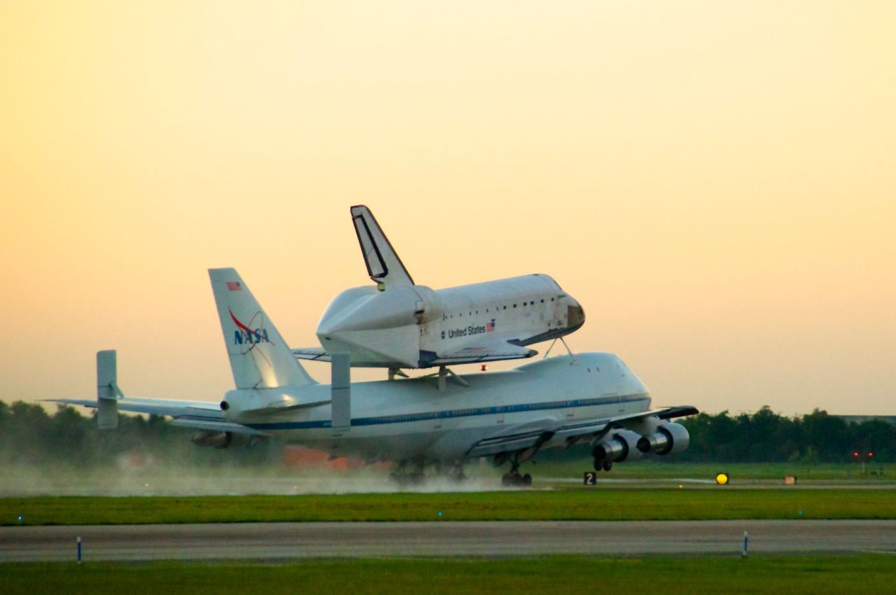 N905NA — - Space Shuttle Endeavour departs Houston Ellington Field at sunrise on September 20, 2012