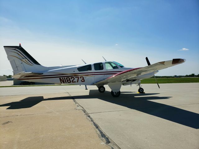 Beechcraft 55 Baron (N18273) - Just sorta showed up