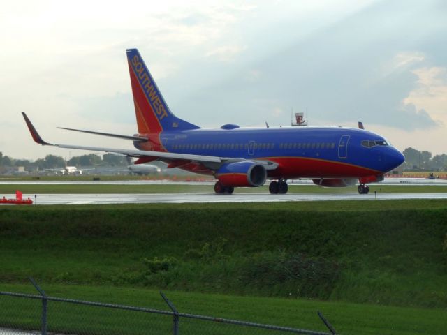 Boeing 737-700 (N254WN)