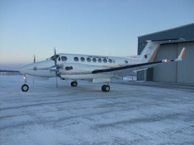 Beechcraft Super King Air 300 (C-GNLF) - Air Ambulance