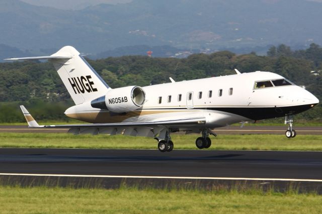 Canadair Challenger (N605AB)