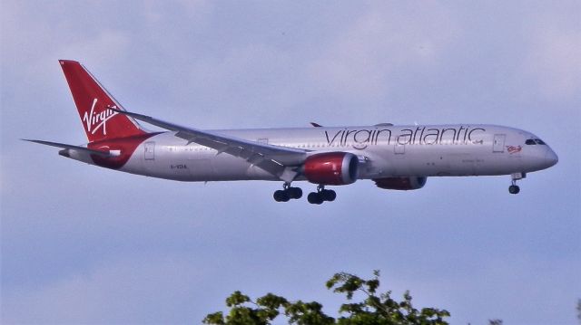 Boeing 787-9 Dreamliner (G-VDIA) - A Sleek Virgin Atlantic B787-9"Dreamliner"Arriving from London,Heathrow(LHR/EGLL)
