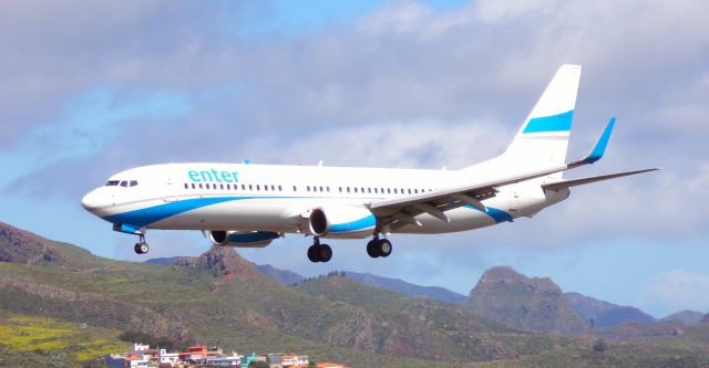 Boeing 737-800 (SP-ENG)