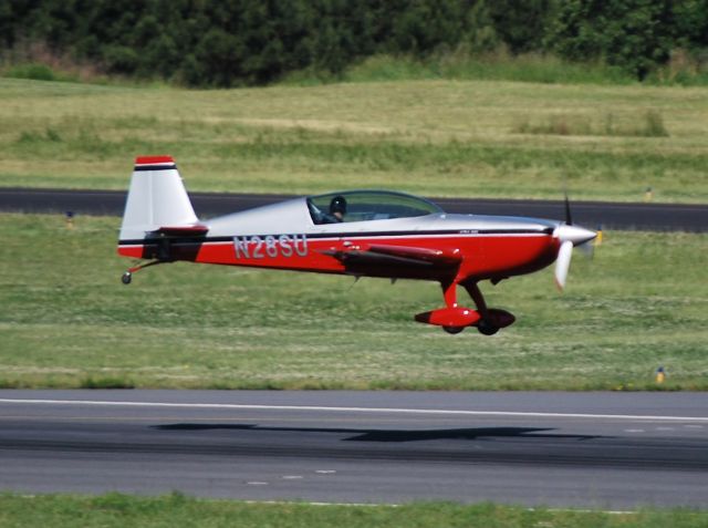 Experimental 100kts-200kts (N28SU) - VON B LLC (NASCAR driver Carl Edwards plane) departing runway 2 at KJQF - 5/25/13