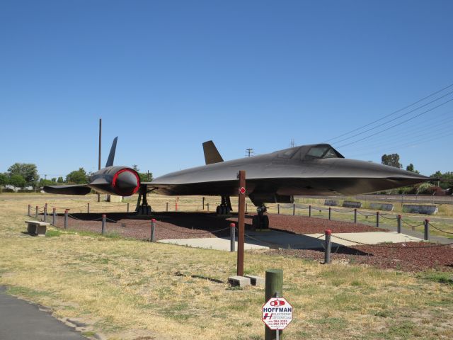 Lockheed Blackbird (61-7960) - Castle Air Museum Atwater, CAbr /Lockheed SR-71 Blackbird