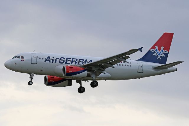 Airbus A319 (YU-APE)