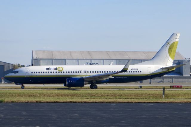 Boeing 737-800 (N739MA) - Miami Air International 737-800 10/25/13