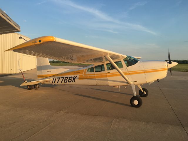 Cessna Skywagon 180 (N7766K)