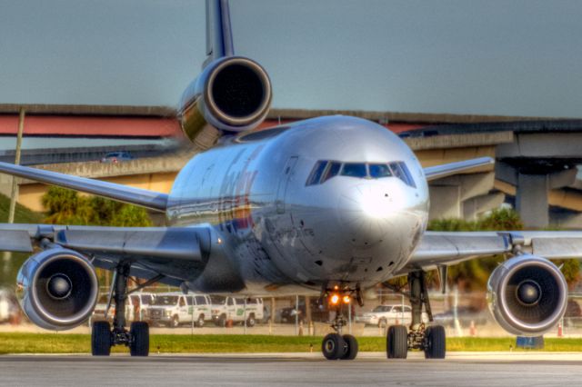 McDonnell Douglas DC-10 (N390FE)