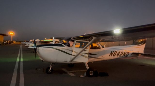 Cessna Skyhawk (N642ND)