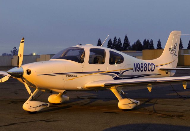 Cirrus SR-22 (N988CD)