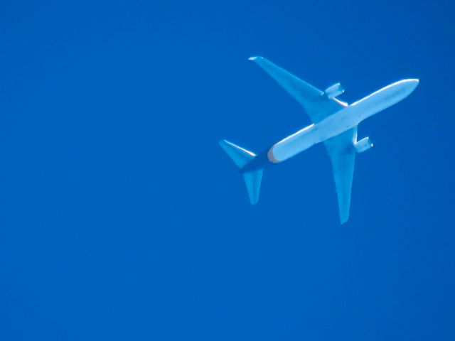 BOEING 767-300 (N343UP)