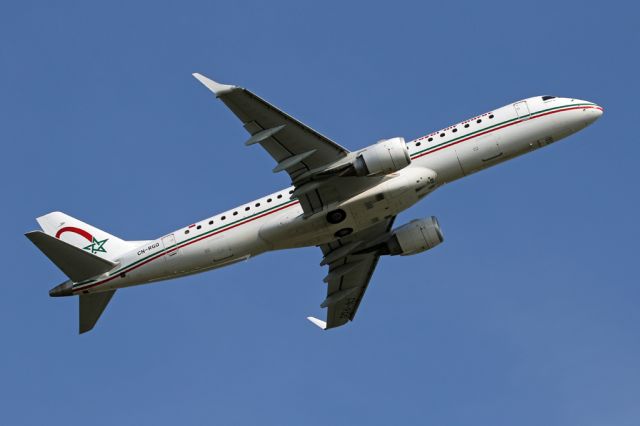 Embraer ERJ-190 (CN-RGQ) - RAM819 climbing out from 23R on the flight back to Casablanca