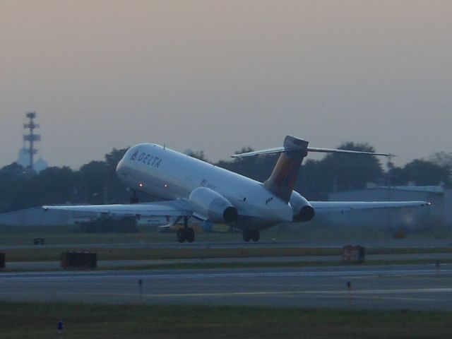 Boeing 717-200 (N895AT)