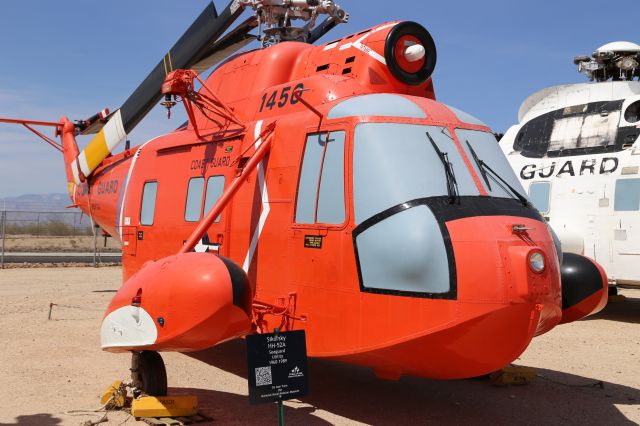 Sikorsky HH-52 Seaguard (00-1450) - Sikorsky HH-52A Seaguard at Pima Air and Space Museum, Tucson, AZ, 17 May 14.