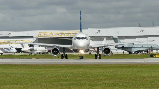 Airbus A320 (N526JL)