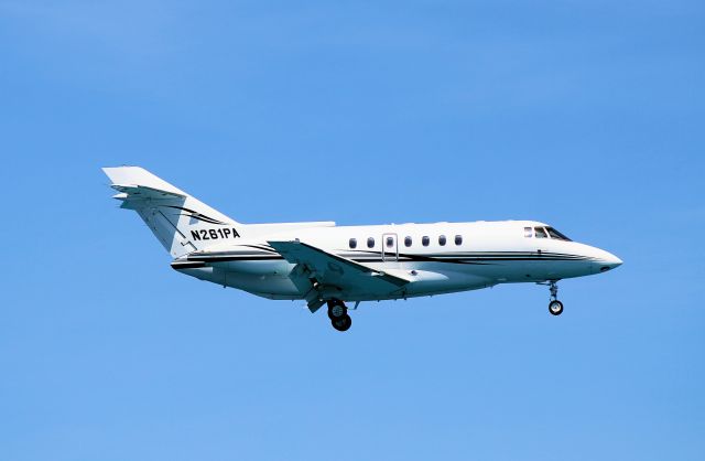 Hawker 1000 (N261PA)