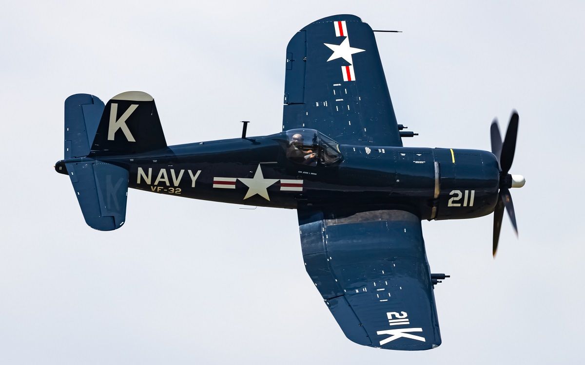 VOUGHT-SIKORSKY V-166 Corsair (NX1337A)