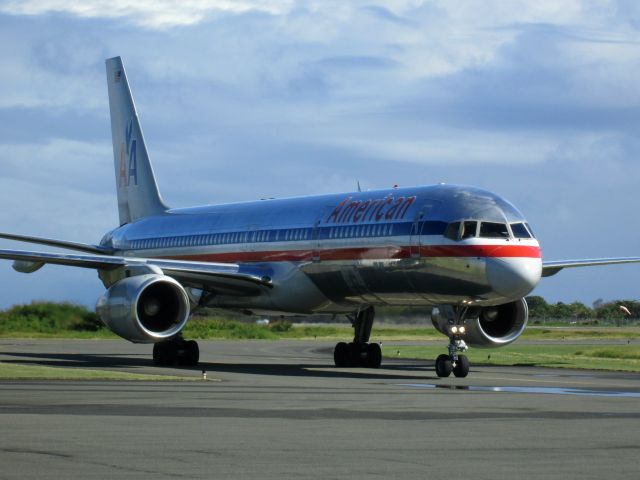 Boeing 757-200 (N652AA)