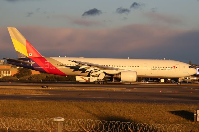 Boeing 777-200 (HL7756) - on 11 August 2019