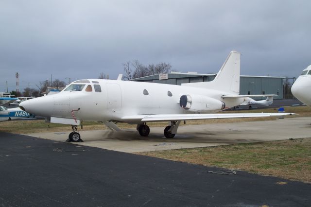 Cessna P210 Pressurized Centurion (N33UT) - Former USAF T-39 Sabreliner donated to the University of Tennessee Space Institute (based on KTHA).  UTSI then donated the aircraft to MTSUs Flight Department, where it is used for maintenance training.  Photographed 03 Jan 2009 on the MTSU ramp.