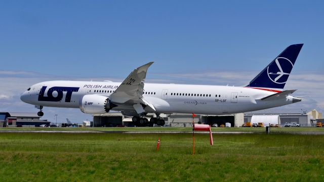 Boeing 787-9 Dreamliner (SP-LSF) - BOE750 on short final to Rwy 34L to complete a B1 flight on 5.22.19. (ln 855 / cn 63172).