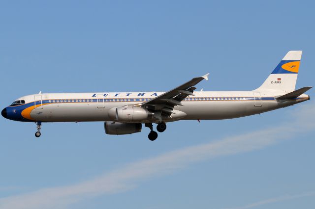 Airbus A321 (D-AIRX)