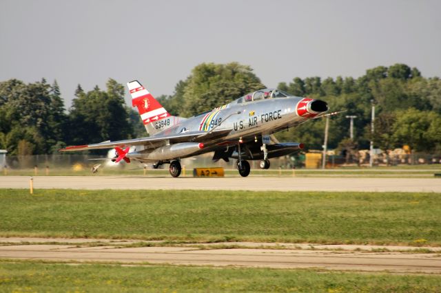 North American Super Sabre (N2011V) - Drogue Chute being Deployed.