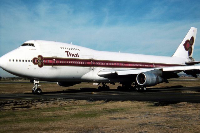 Boeing 747-400 (HS-TGB) - THAI AIRWAYS INTERNATIONAL - BOEING 747-4D7 - REG : HS-TGB (CN 32370-1278) - KINGSFORD SMITH SYDNEY NSW. AUSTRALIA - YSSY 27/6/1988 35MM SLIDE CONVERSION USING A LIGHTBOX AND A NIKON L810 DIGITAL CAMERA IN THE MACRO MODE.