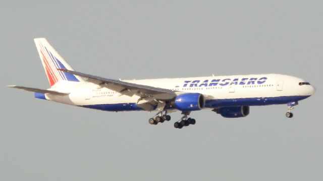 Boeing 777-200 (EI-UNW) - TransAero B777-200ER Arriving from Moscow,Vnukovo"Airlines of Yesteryear!