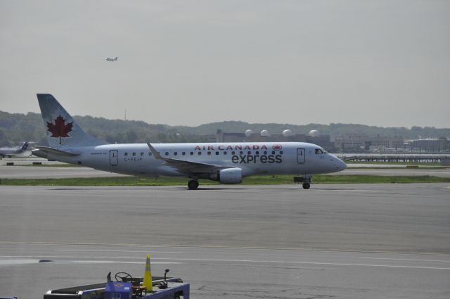 Embraer 170/175 (C-FEJP)