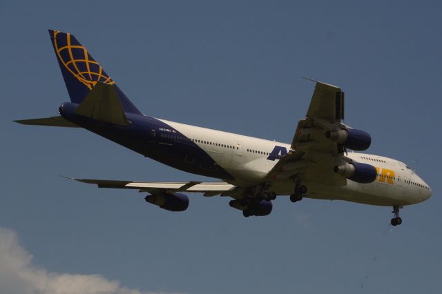 Boeing 747-400 —