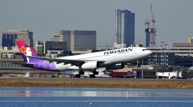 Airbus A330-300 (N375HA) - Lifeguard Hawaiian 89 Rotates off 4R 