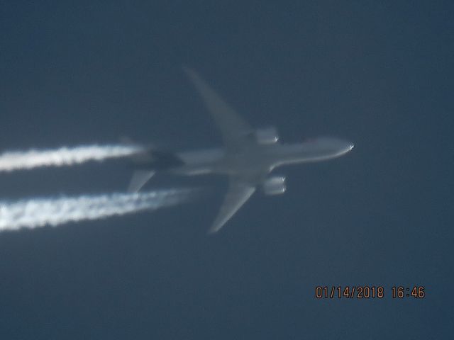 BOEING 777-200LR (N864FD)