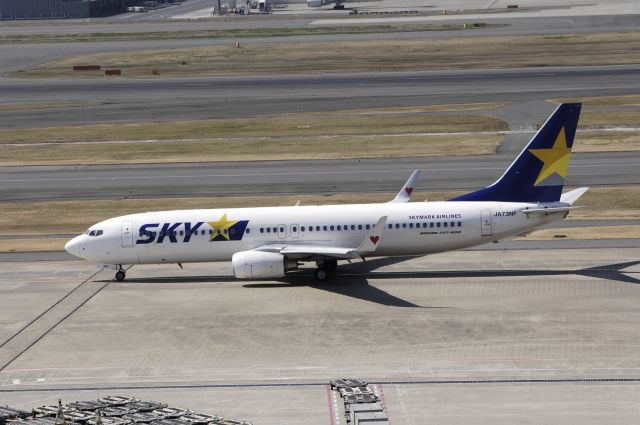 Boeing 737-800 (JA73NF) - Taxi at Haneda Intl Airport on 2012/03/14