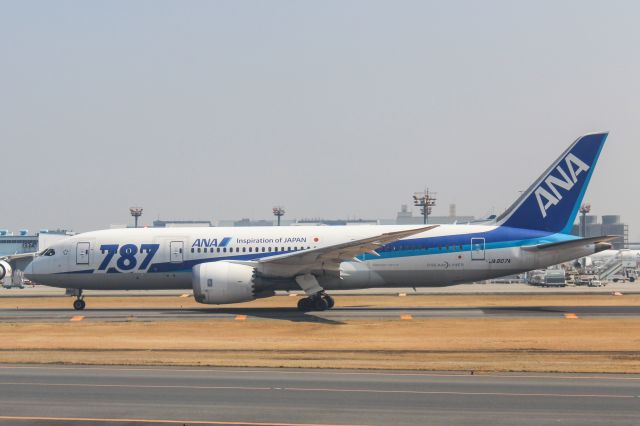 Boeing 787-8 (JA807A)