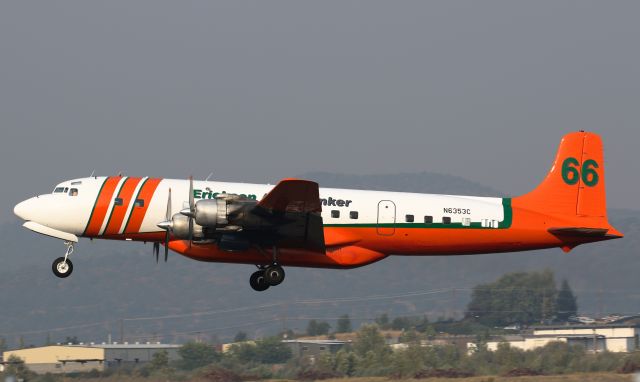 Douglas DC-7 (N6353C)