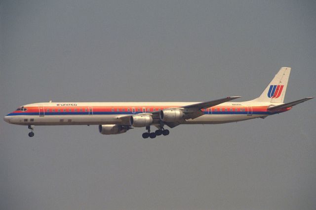 McDonnell Douglas DC-8-70 (N8089U) - Final Approach to KLAX Intl Airport on 1989/08/31