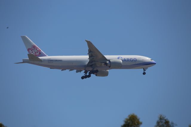 BOEING 777-200LR (B-18771)